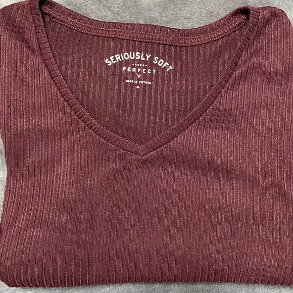 American Eagle Perfect V Ribbed Tee - Picture 7 of 7